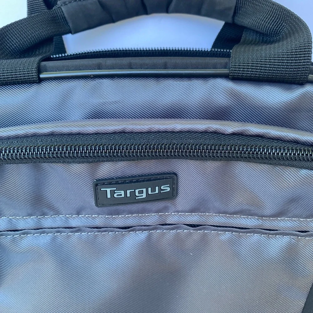 Targus - Black polyester slim laptop with gray trim briefcase, 15.6”W/13”H/4”D